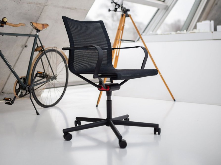 Wagner Bürostuhl mit weltweit patentiertem Dondola®-Sitzgelenk