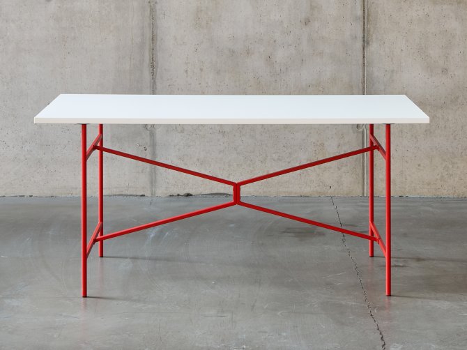 Versatilidad y Diseño: La Mesa de Comedor Modulor X