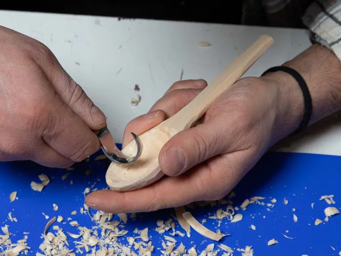 Intaglio del legno all'aperto