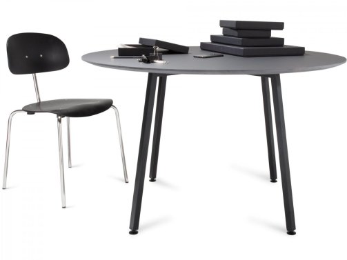 Come da uno stampo: il vostro tavolo da pranzo in nero - moderno ed elegante