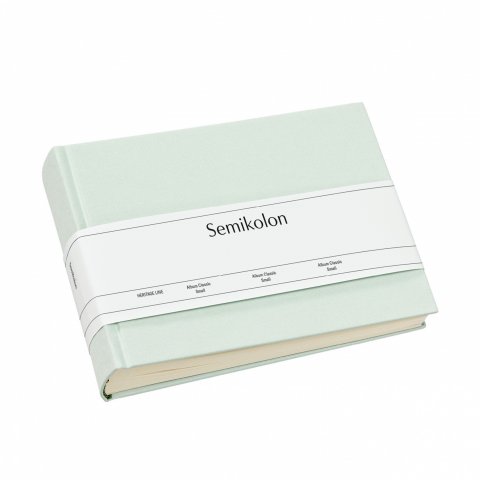 Álbum Semikolon Classic, forro de lino unicolor 215 x 160 mm, Pequeño, 80 páginas, interior crema, musgo