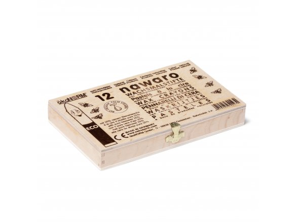 nawaro, wax crayons in FSC wooden box