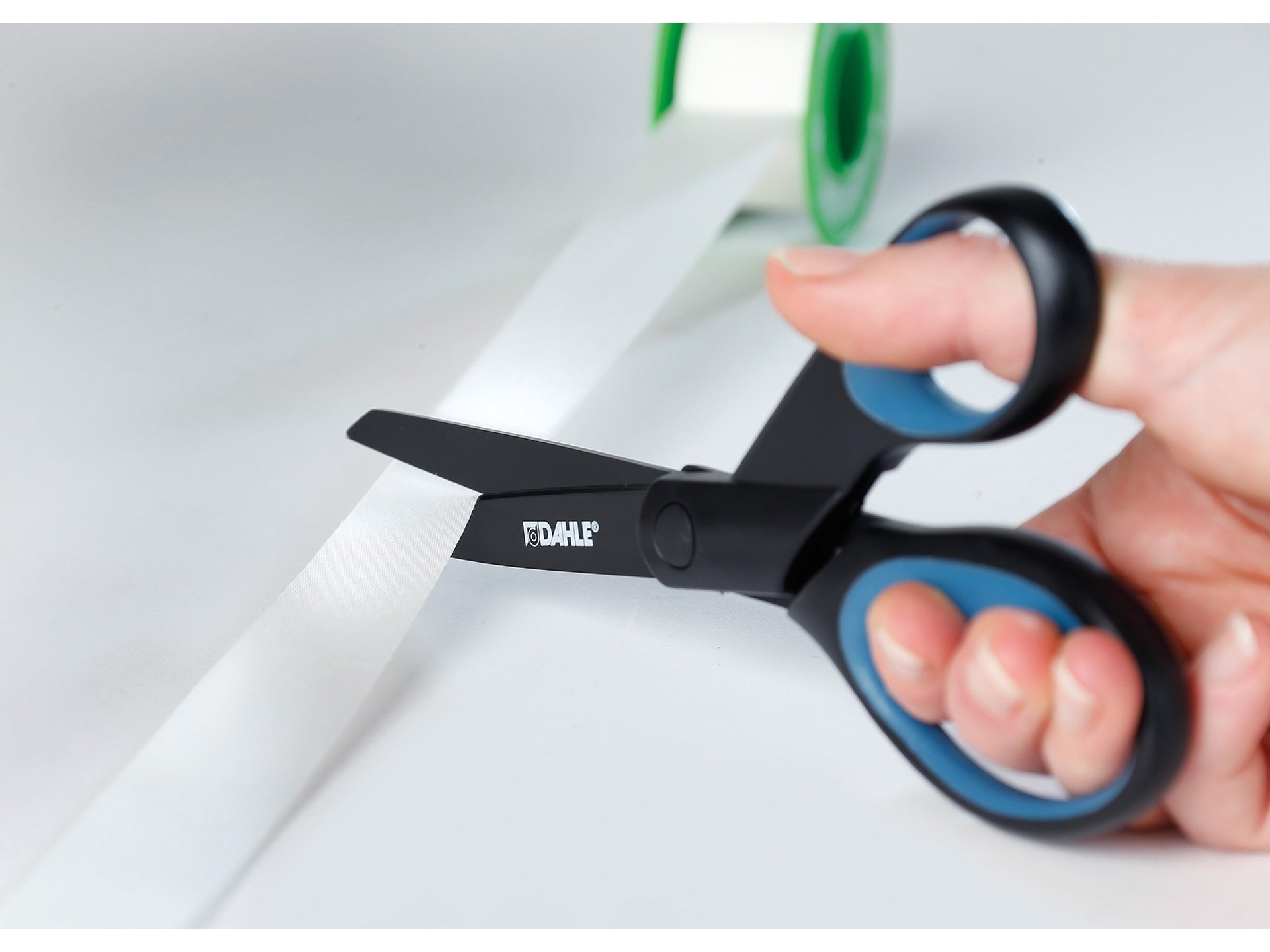 Dahle 54308 Titanium Office Scissors - 21 Cm (8"), Right-Handed, Titanium Nitride Non-Stick Coating, Ergonomic Handle - View #7